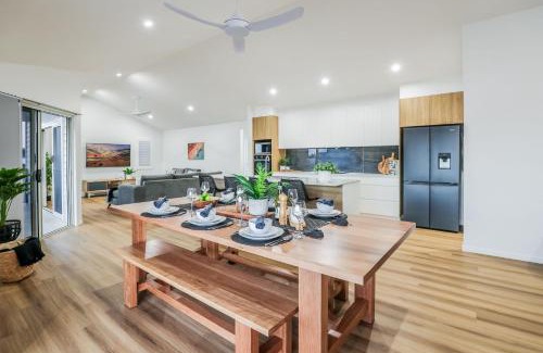 Agnes Water House | Relax at Aquatic Abode: Oceanfront Poolside Retreat