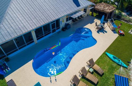Stuart Villa | Relax at Aquatopia South: 5-Star Oceanfront Retreat