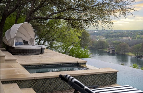 Austin House | Experience AquaZen: Infinity Pool & Spa by Lake Austin