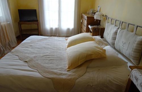 Castellane House | Discover Aqui Sian Ben: Guest Rated 8.7/10 Experience