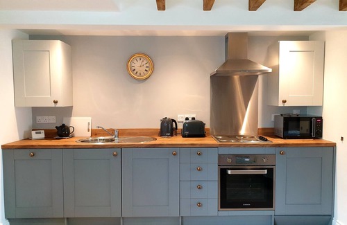 Greenhead Cottage | Quaint Aquila Cottage: Cozy Getaway with Log Burner