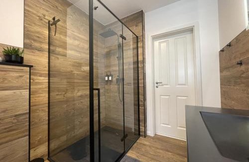 Rudolstadt Apartment | Modern AR Apartments III: Family-Friendly Stay in Schiller