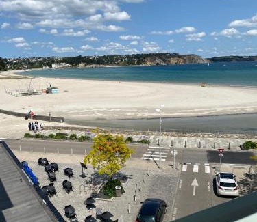 Crozon Apartment | Oceanfront Escape at Ar Bili: Rated 9.5 with Free Wifi