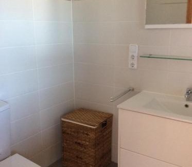 L'Alfas del Pi Apartment | Discover Arabiluk: Family-Friendly Stay with Pool Access