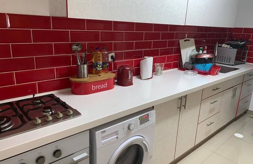 Arad Apartment | Explore Arad: Enjoy Pets, Pools & Spa Near Dead Sea