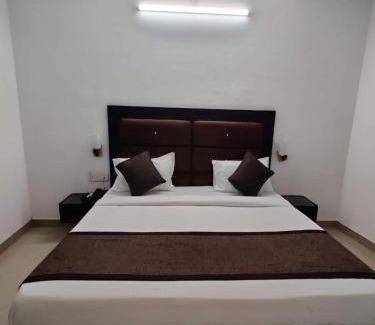 Shikohabad House | Aradhaya Guesthouse