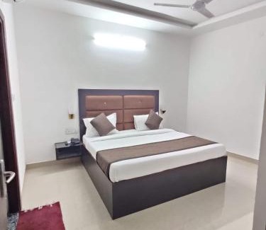 Shikohabad House | Aradhaya Guesthouse