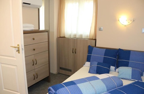 Miskolc-Tapolca House | Pet-Friendly Getaway at Aradi Vendégház with Hot Tub