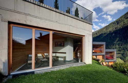 Kappl Apartment | Discover Aradira: Pet-Friendly Retreat with High Ratings
