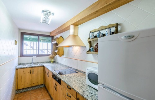 Priego de Cordoba Villa | Escape to Arados Priego de Córdoba with Pool & Spa Amenities