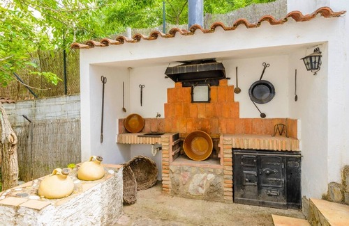 Priego de Cordoba Villa | Escape to Arados Priego de Córdoba with Pool & Spa Amenities