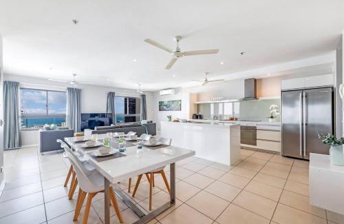 Darwin City Centre Apartment | Experience Edge of Arafura: Resort Living with 360 Views