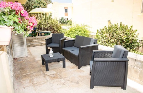 Marsaskala Apartment | Aragona Apartment Suite: Guest Rated 9.6 with Pool & Kitchen