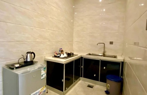 Tabuk Apartment | Top-Rated Aral Hotel: Family-Friendly with Great Amenities