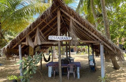 Kalpitiya Bed & Breakfast | Discover Araliya Villa: Oceanfront, Pet-Friendly Escape