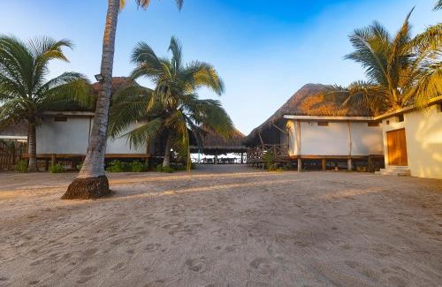 Boca de Iguanas Apartment | Exquisite Aramar Palafitos with Private Beach & Ocean Views