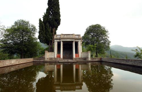 Alaverdi Hotel | Discover Aramyants Castle: 10/10 Rated & Family-Friendly