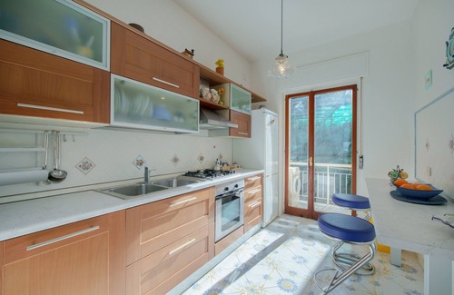 Sorrento House | Experience Aranci 77: Central Sorrento with Breakfast & More