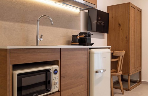 Tolo House | Premium Arancia Rooms with Breakfast & Family Amenities