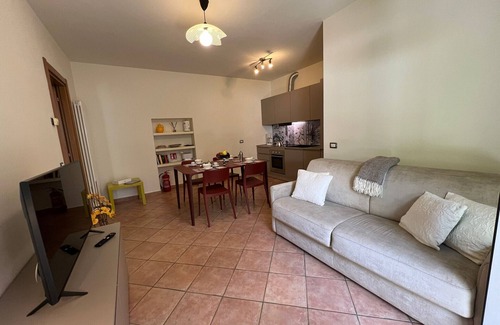 Intra Apartment | Prime Arancio Apartment in Verbania Intra - Pet Friendly Stay