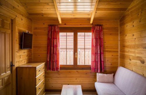 Aranjuez Other | Inviting Aranjuez Camping & Bungalows with Oceanfront Views