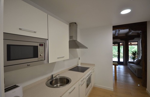 Arantza Apartment | Relaxing Retreat at Arantza Apartamentuak with Spa & Pool
