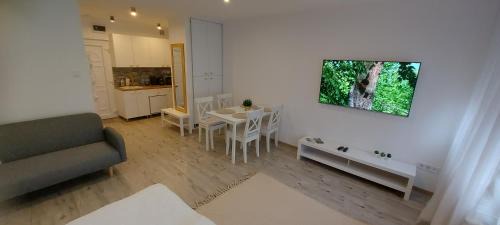 Salgotarjan Apartment | Arany Light Studio