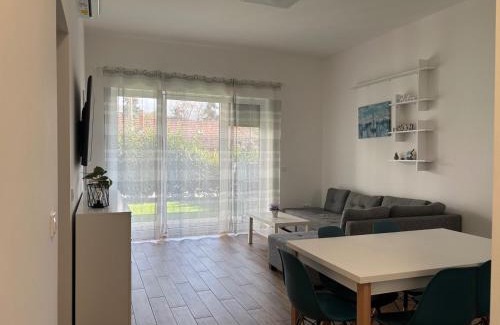 Balatonalmadi Apartment | Family-Friendly Aranyhíd Deluxe Apartman with Great Reviews