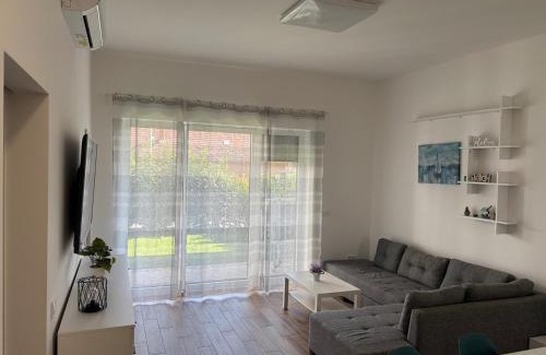 Balatonalmadi Apartment | Family-Friendly Aranyhíd Deluxe Apartman with Great Reviews