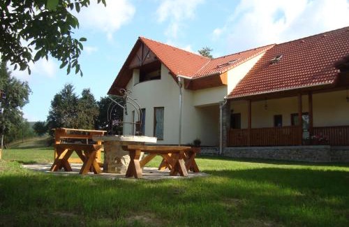 Telkibanya Villa | Aranyhegyi Vendégház