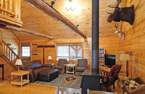 South Fork House | Adventure Awaits at Arapahoe Cabin - Pet & Child Friendly