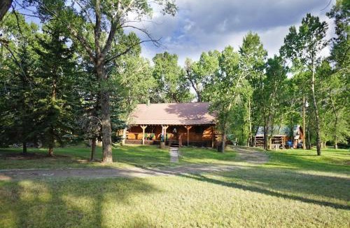 South Fork House | Adventure Awaits at Arapahoe Cabin - Pet & Child Friendly