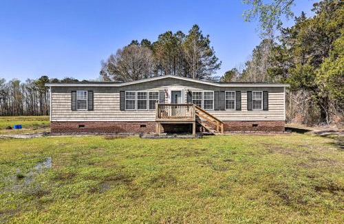 Minnesott Beach House | Gatlin Creek Rest Stop: Cozy Home with Fireplace & Fun for Kids
