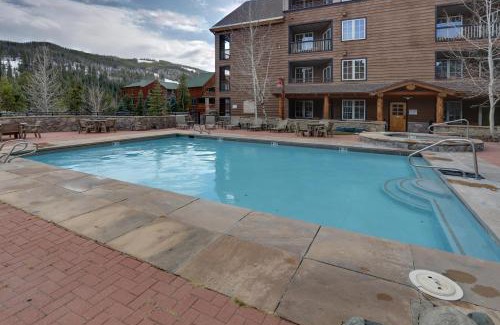 River Run Apartment | Relax at Arapahoe Lodge: Pool, Hot Tub & Family-Friendly