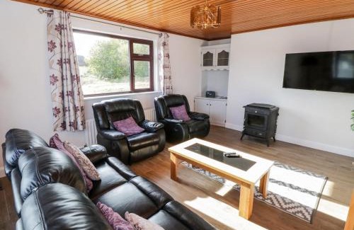 Carraroe House | Family-Friendly Retreat at Aras Iosgan - Guests Love It!