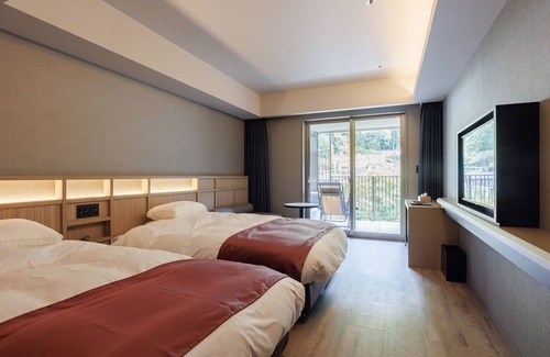 Kamimoku Onsen Hotel | Eco-Friendly ARATASHI MMINAKAMI with Hot Tub & Breakfast