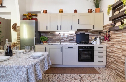 Montalbano Apartment | Elegant Araucaria Guest House: Family-Friendly Retreat