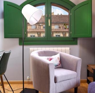 Casco Antiguo Apartment | Family-Friendly Stay at Arbesa Huesca with 9.7/10 Rating