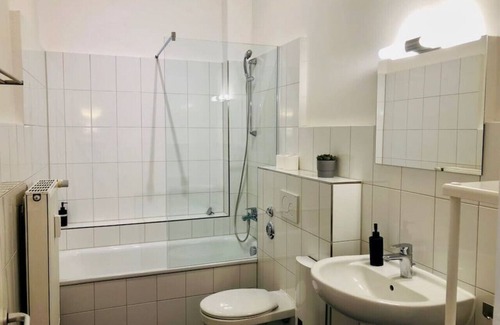 Altona-Altstadt Apartment | Exceptional Arbio I Balcony 3 Bedroom Apartment in Altona