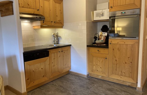 Arc-1950 Apartment | Cozy Arc 1950: Family-Friendly Ski Retreat with Pool