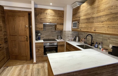Arc-1950 Apartment | Cozy Arc 1950: Ski-in/Ski-out with Pool & Spa Access