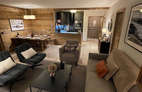 Arc-1950 Apartment | Arc 1950: Ski-In/Ski-Out Apartment with Spa & Pool