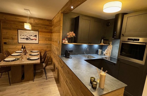 Arc-1950 Apartment | Arc 1950: Ski-In/Ski-Out Apartment with Spa & Pool