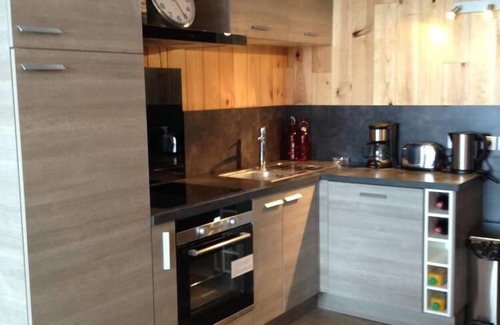 Arc-2000 Apartment | ARC 2000 Chalet Apartment for 10-12 Guests with Great Amenities