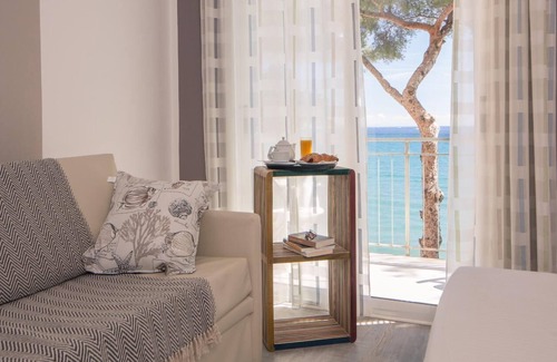 Diano Marina Hotel | Experience Comfort at Arc en Ciel Hotel - 4 Star Retreat