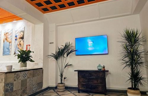 Camino de Ronda House | Stylish Arc House Granada with Kitchen Amenities Awaits You