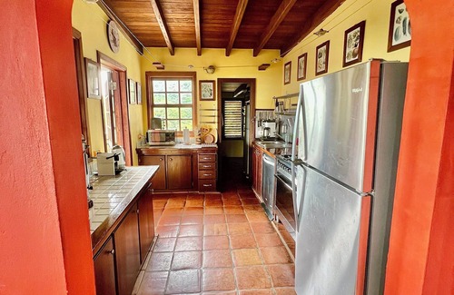 Falmouth House | Inviting Arca Villa and B&B: Guest Rated 9.8 with Pool & Spa