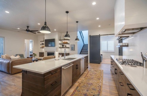 Santa Clara House | Experience Arcadia 66 + 67: Two Pools, Hot Tubs & Fun!