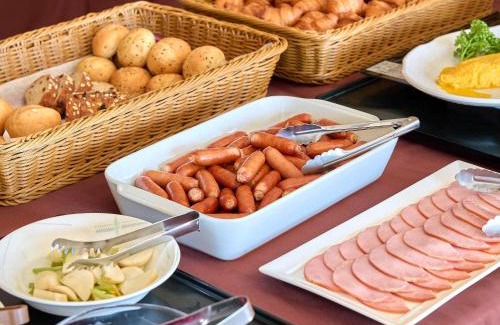 Nagano Resort | Arcadia: Family-Friendly Retreat with Cozy Fireplace
