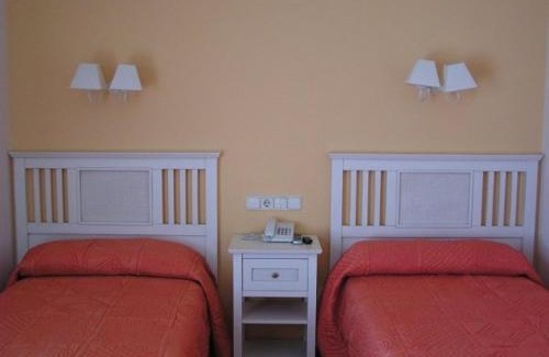 Arcas Hotel | Discover Arcas de Agua: Poolside Retreat for Families